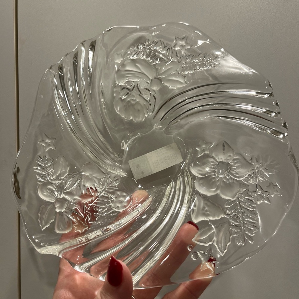 Elegant Clear Glass Floral Plate-Mikasa